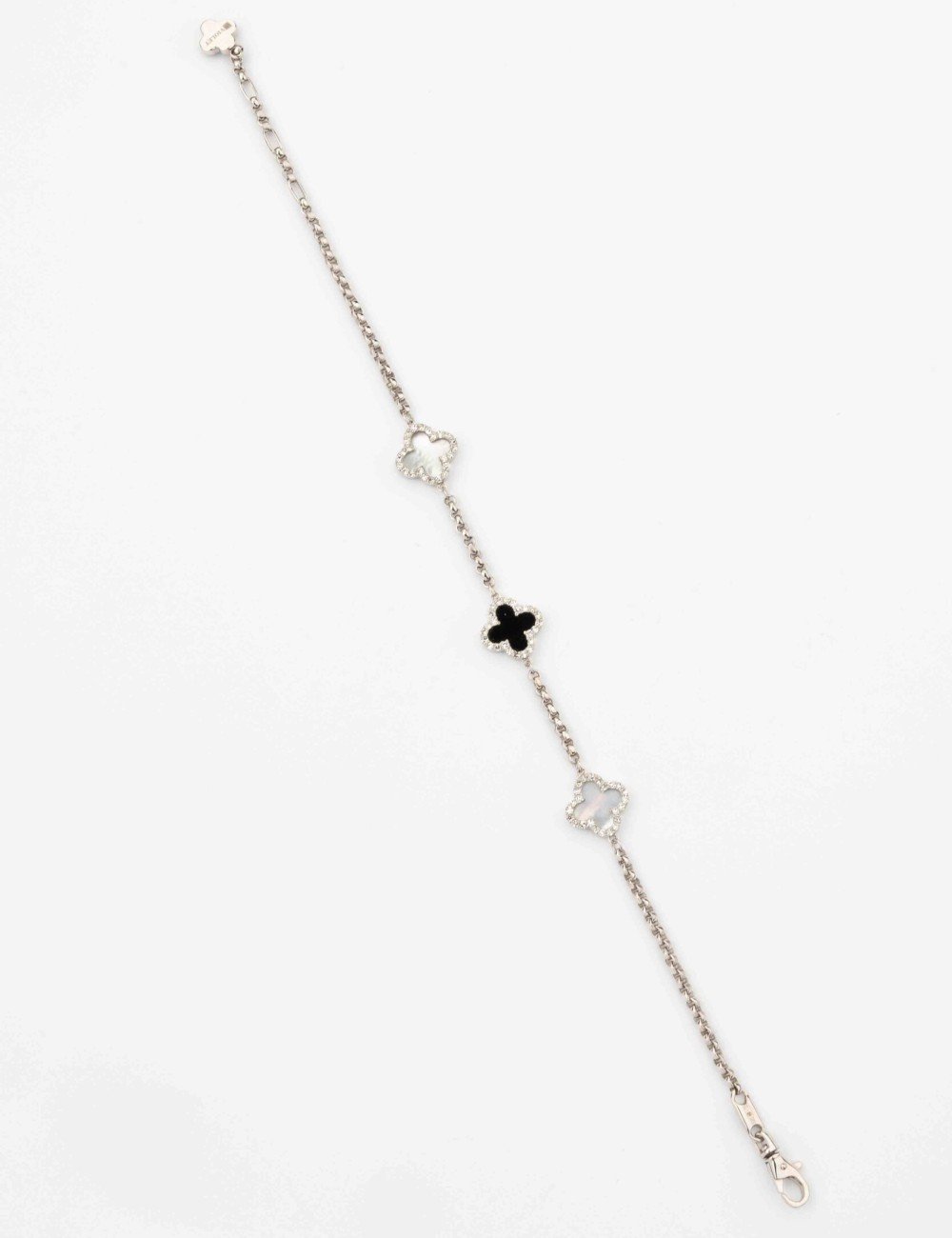 Браслет из белого золота c бриллиантами, ониксом и перламутром