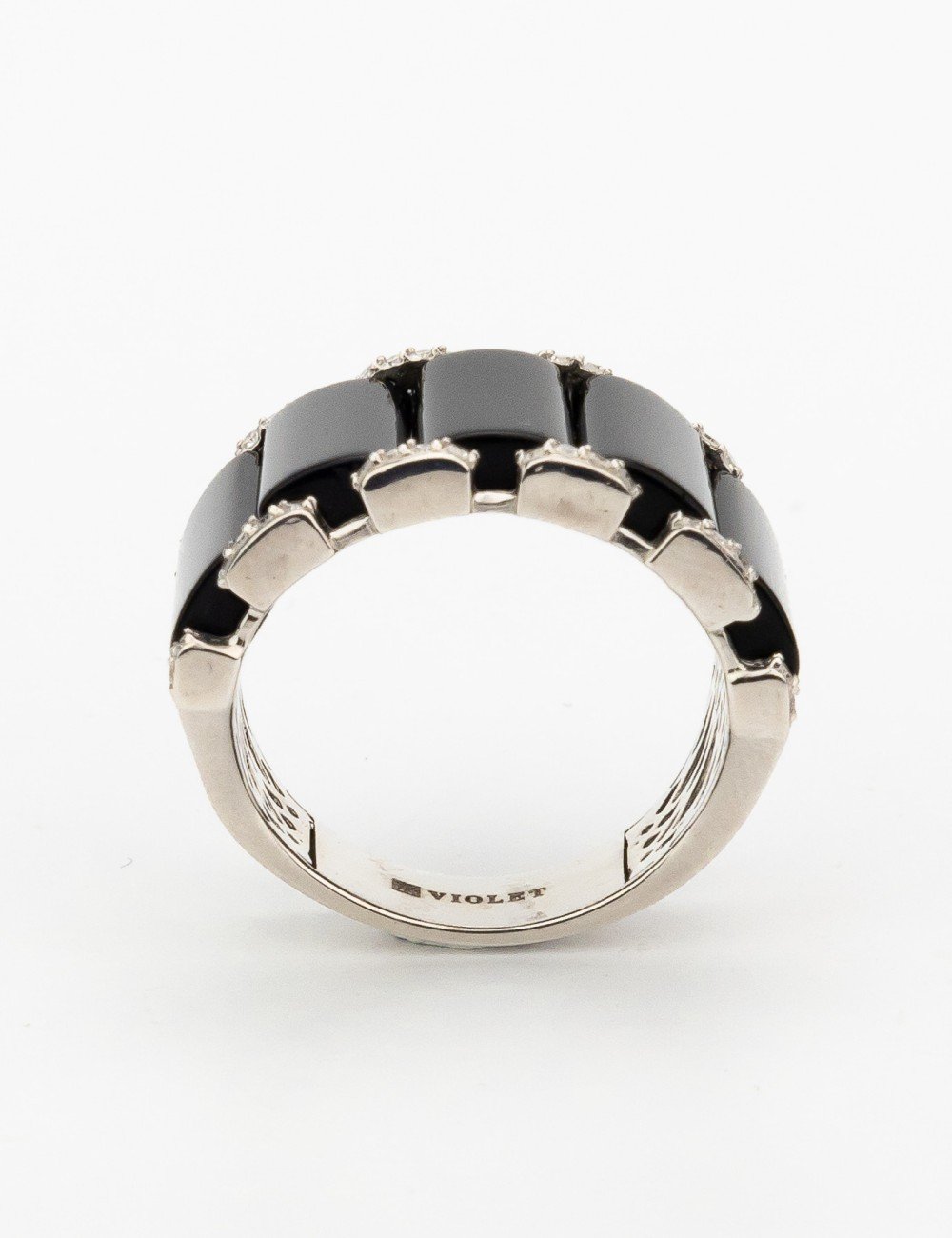 Кольцо из белого золота c бриллиантами и ониксом