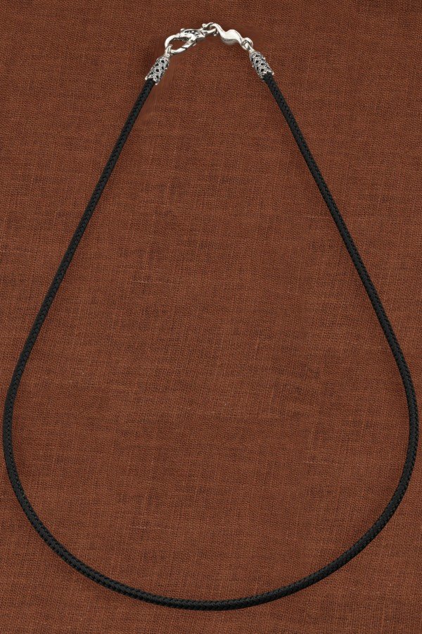 Шнурок шёлковый из белого золота 585 пробы c шёлковым шнурком