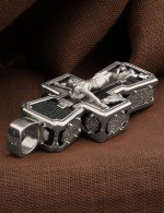 Крест из белого золота c эбеновым деревом