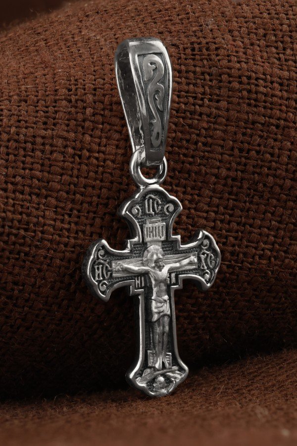 Крест из белого золота