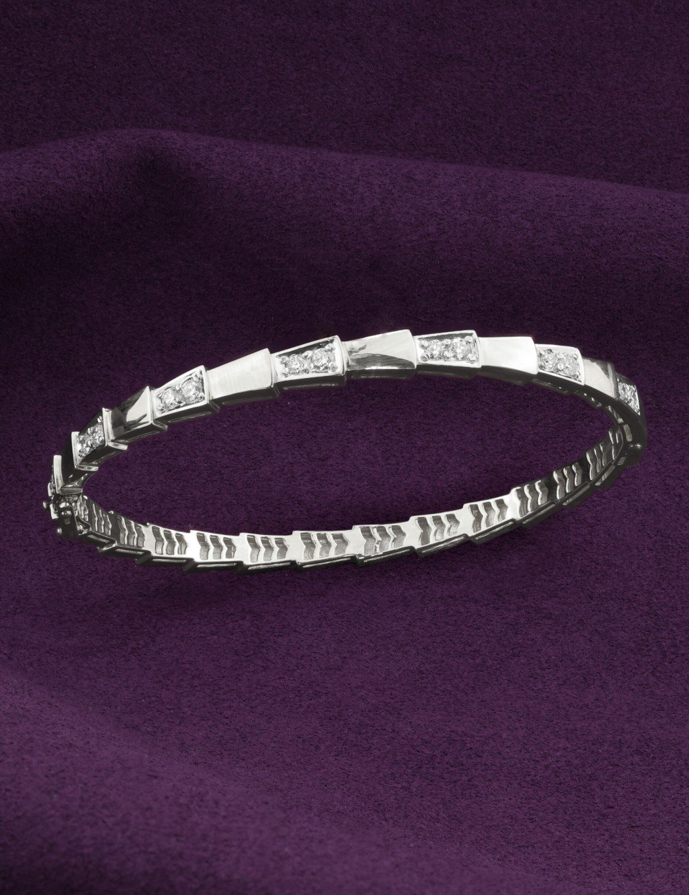 Браслет из белого золота c бриллиантами