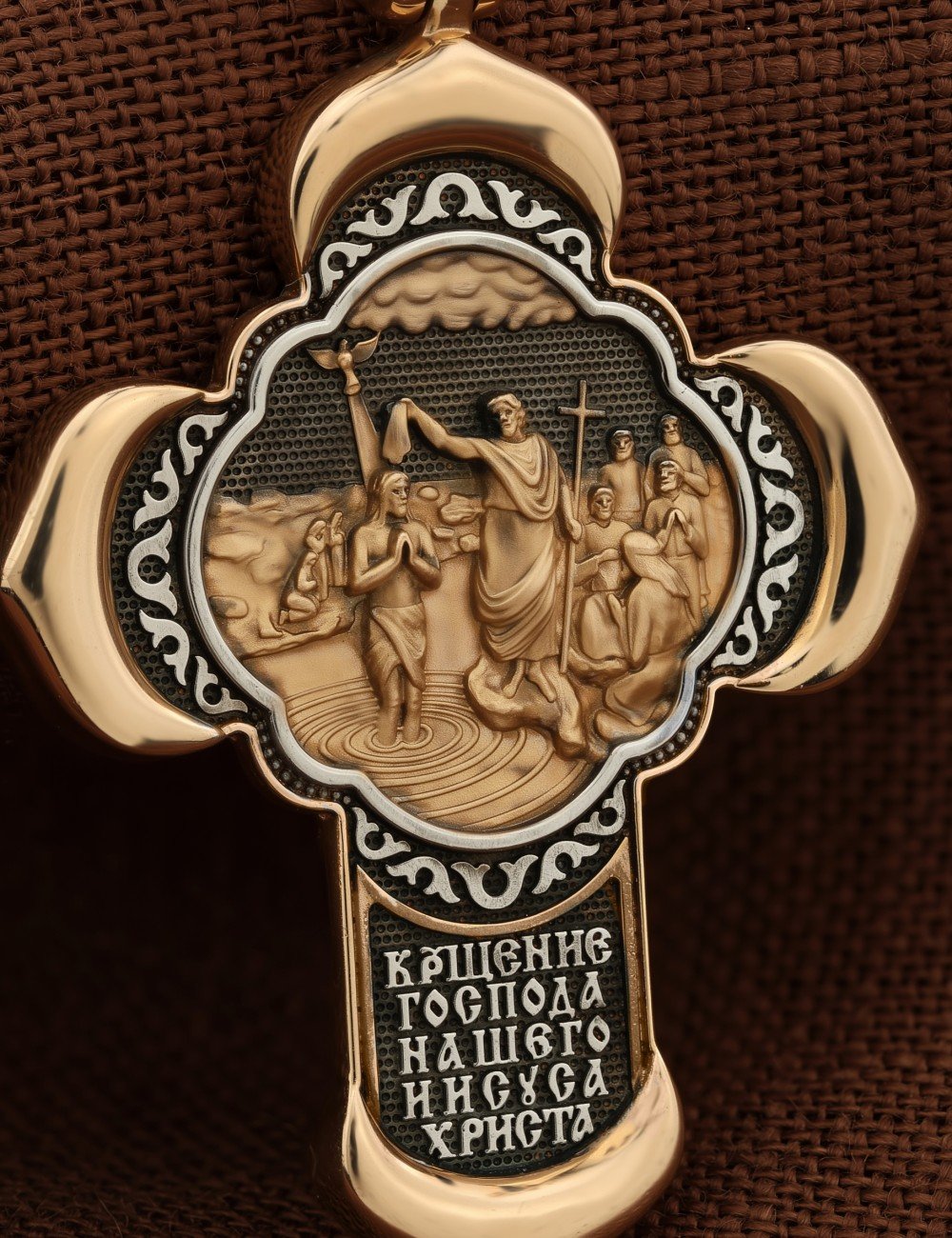 Крест из золота