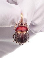 Подвеска из золота c эмалью, фианитом и гранатом