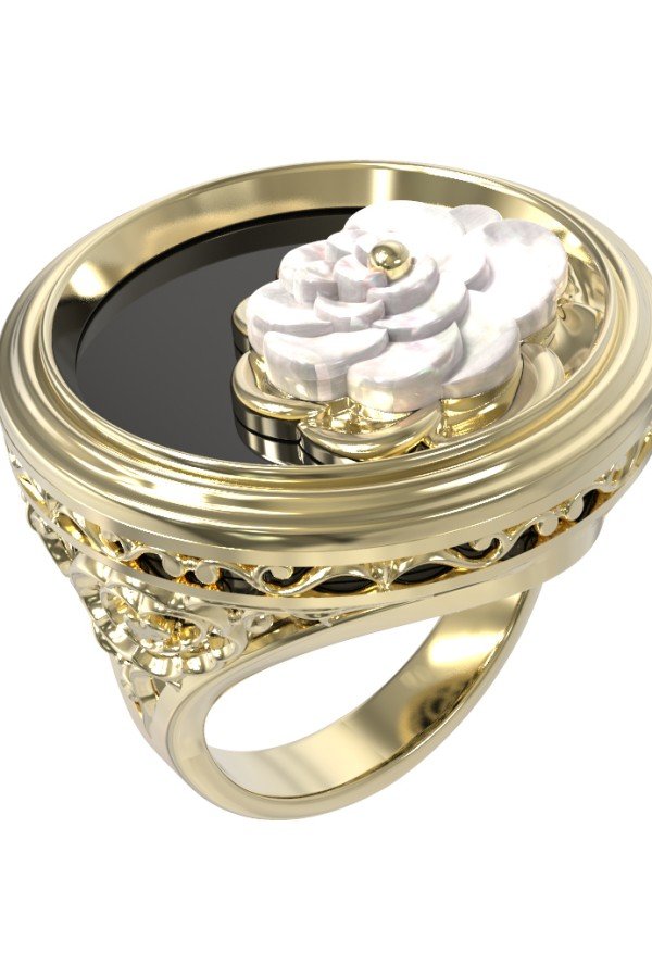 Кольцо из лимонного золота c ониксом и перламутром