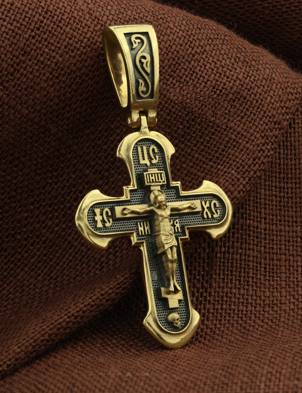 Крест из лимонного золота