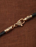 Гайтан из золота c кожаным шнурком