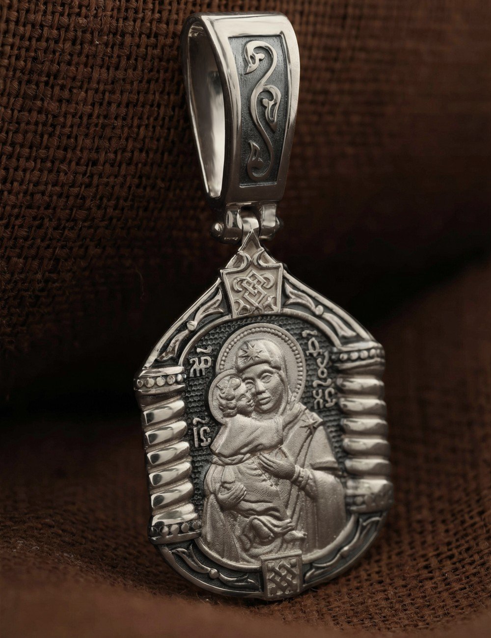 Образок из белого золота