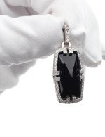 Подвеска из белого золота c бриллиантами, рубином и ониксом