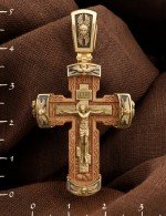 Крест из лимонного золота c деревом груши