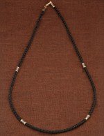 Шнурок шёлковый из золота c шёлковым шнурком