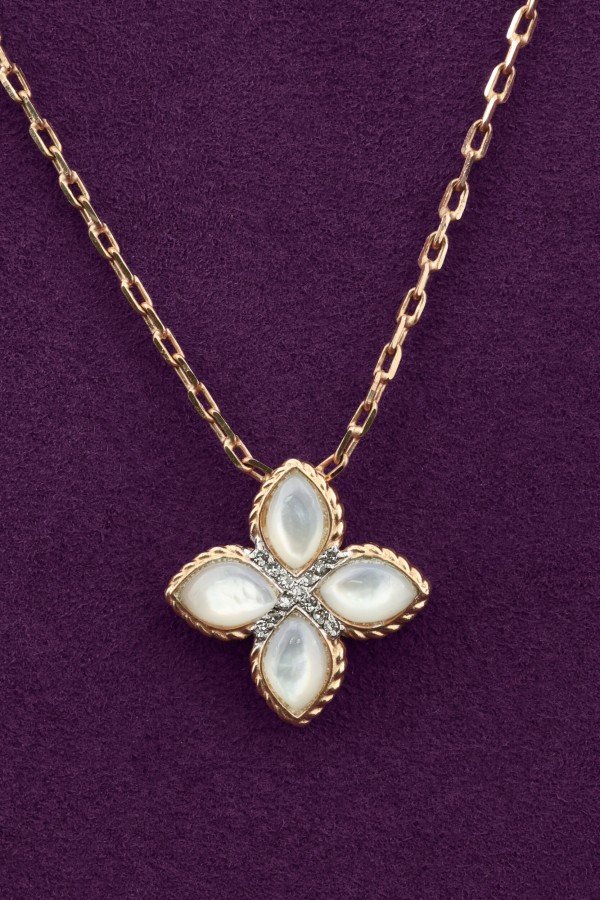 Колье из золота c бриллиантами и перламутром