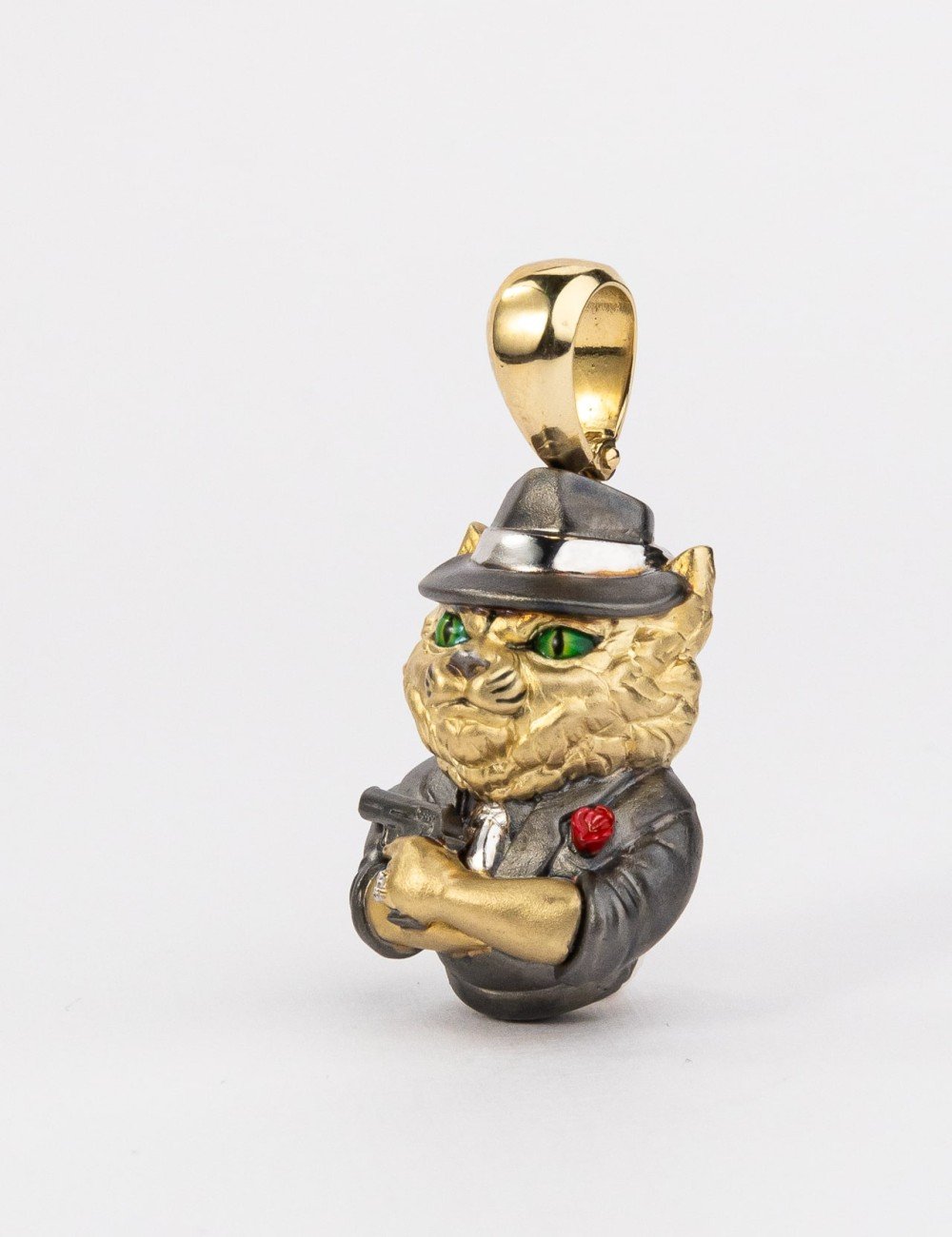 Подвеска из лимонного золота c эмалью, бриллиантами и рубином