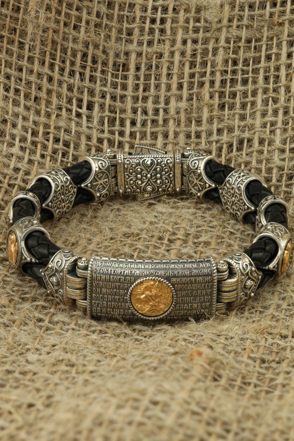 Браслет из серебра и золота c кожаным шнурком