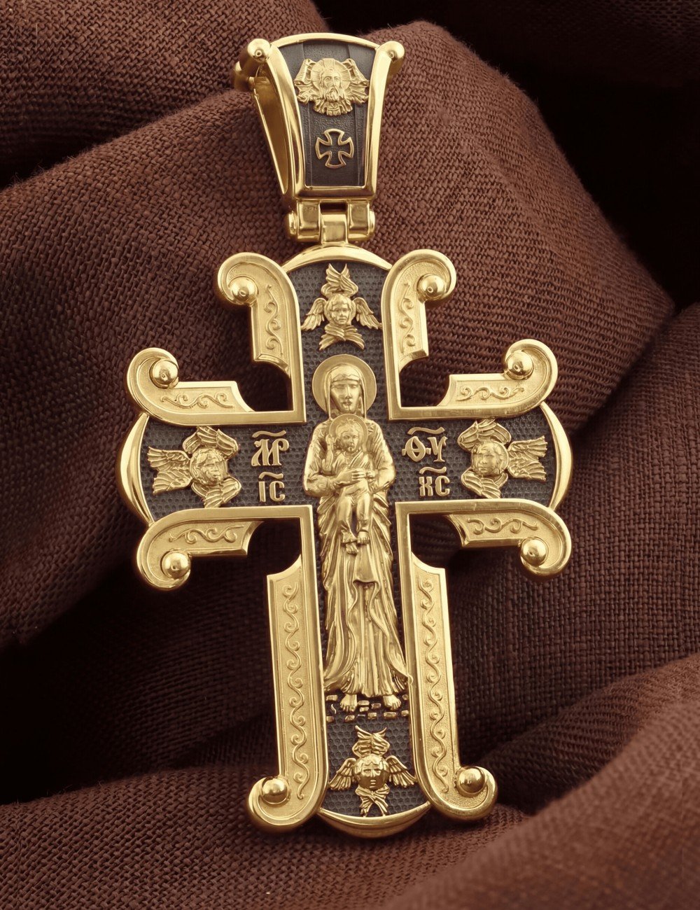 Крест из лимонного золота