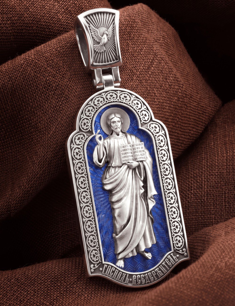 Образок из белого золота c эмалью