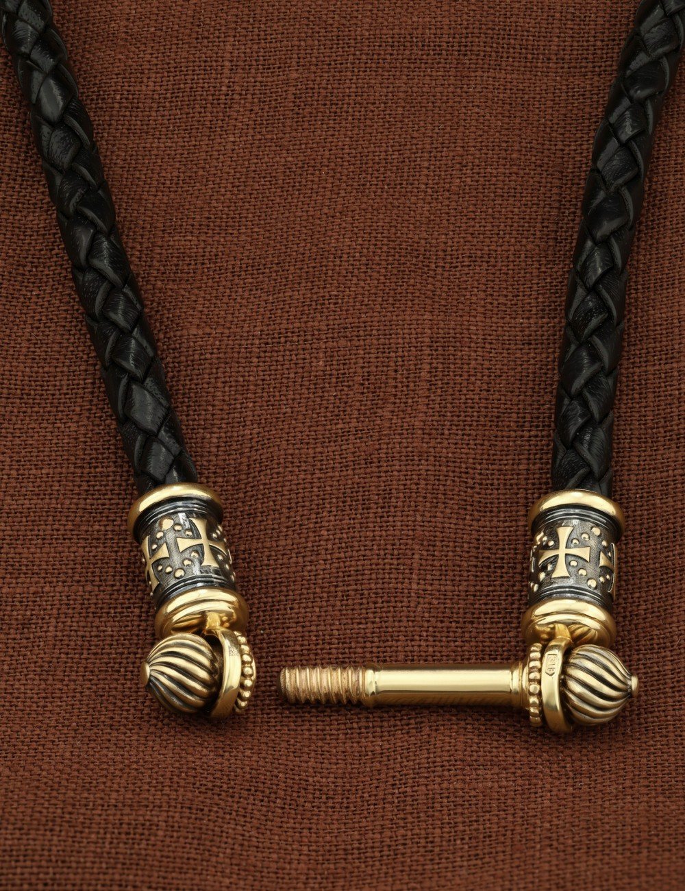 Гайтан из лимонного золота c кожаным шнурком