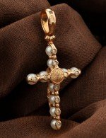 Крест из золота c жемчугом