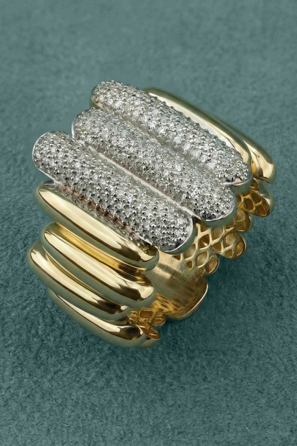 Кольцо из лимонного золота c бриллиантами