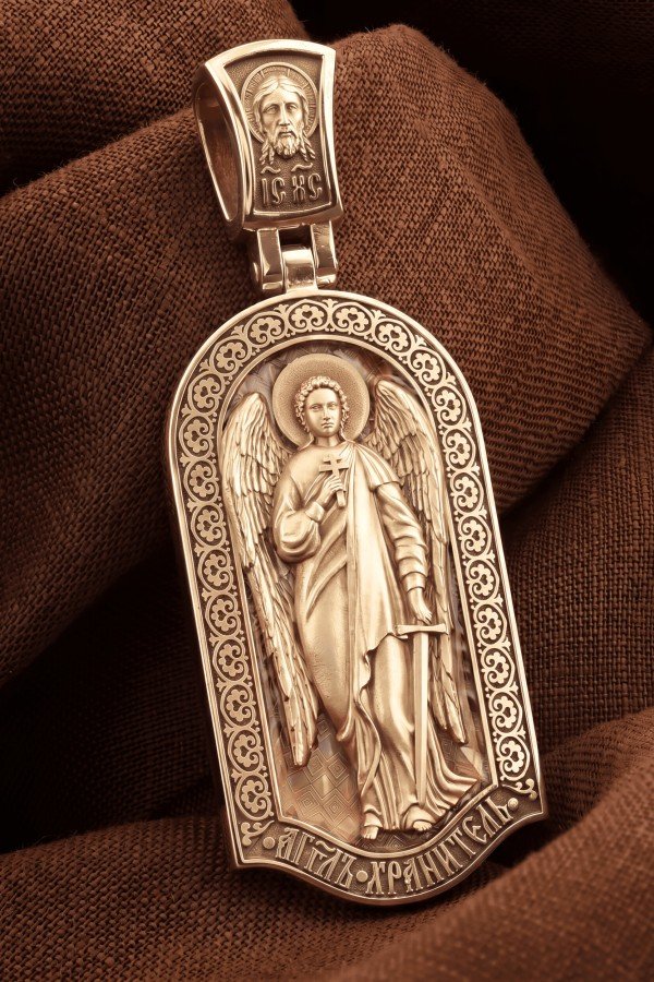 Образок из золота c эмалью