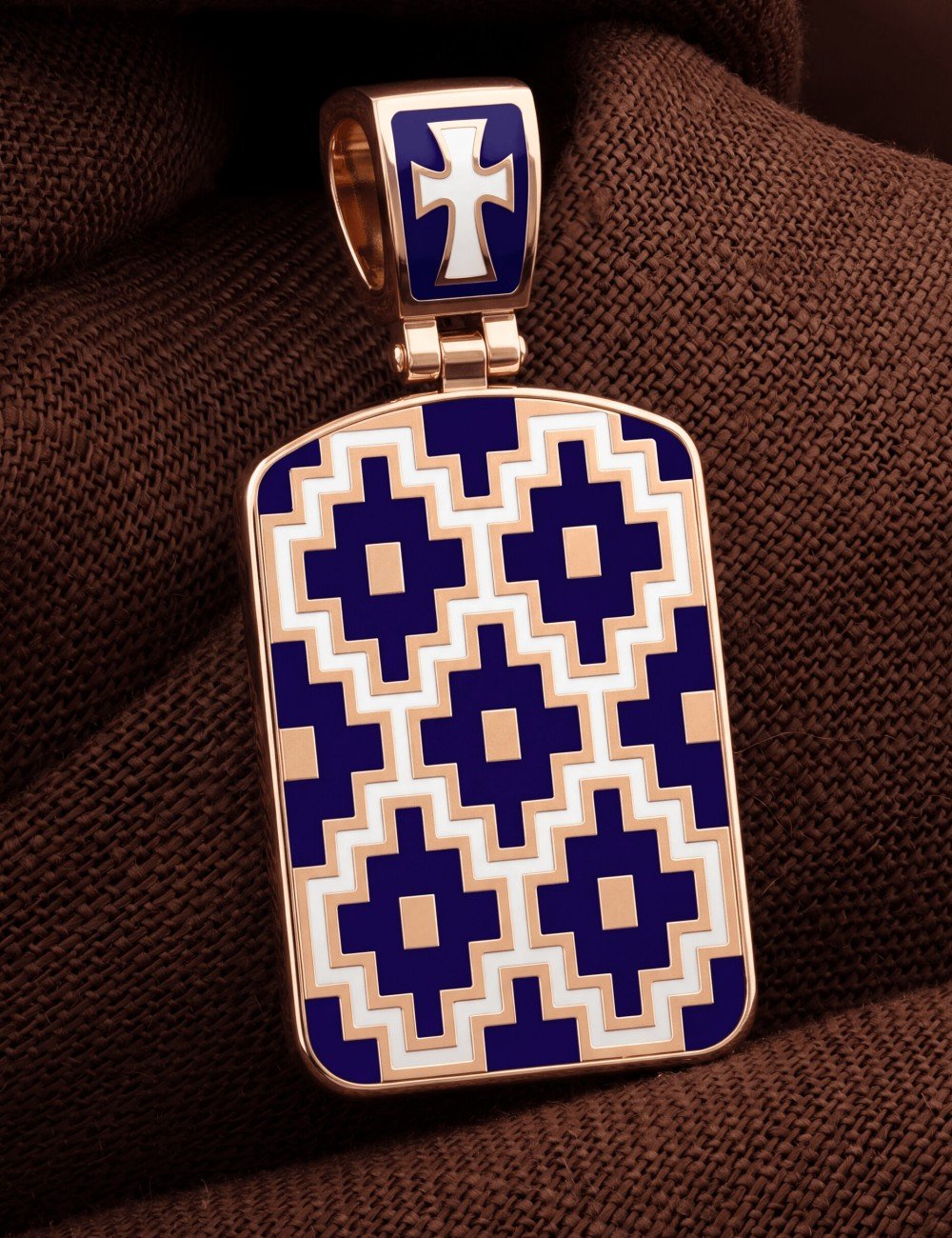 Образок из золота c эмалью