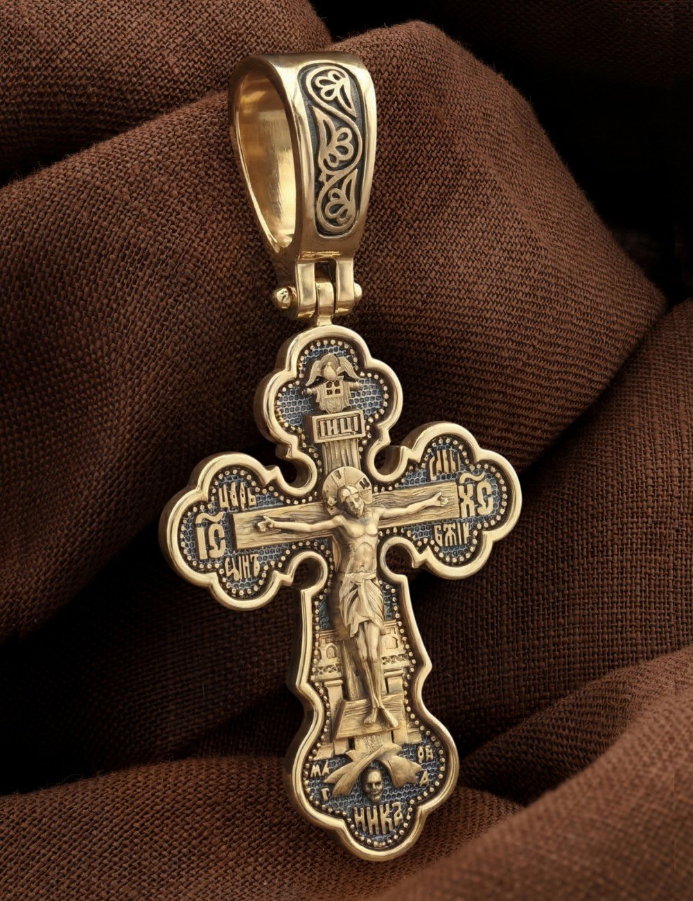 Крест из лимонного золота