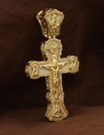 Крест из золота c бивнем мамонта