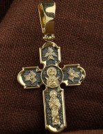 Крест из лимонного золота