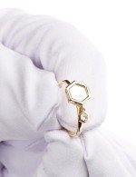 Кольцо из лимонного золота c бриллиантами и перламутром