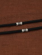 Шнурок шёлковый из белого золота c шёлковым шнурком