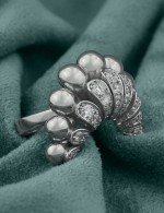 Кольцо из белого золота c бриллиантами