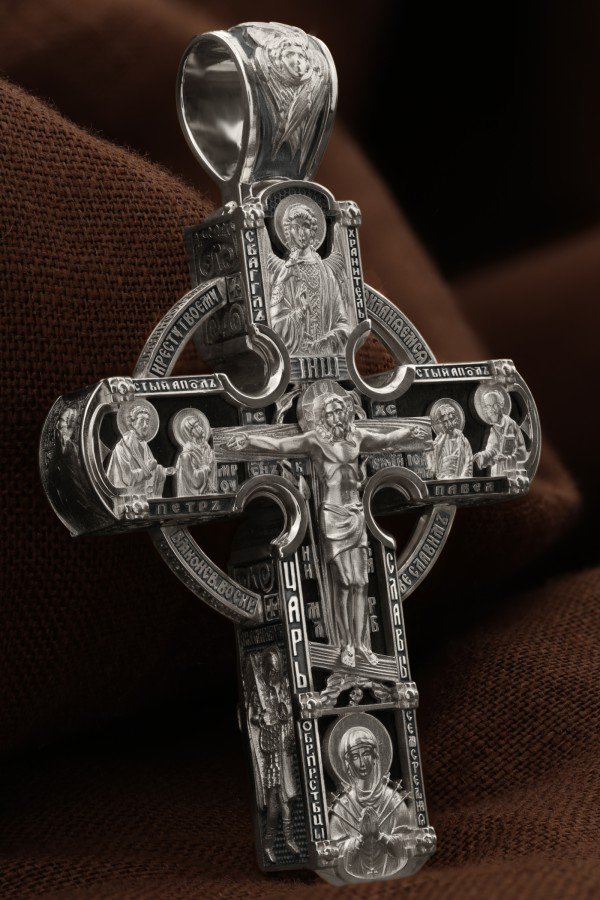 Крест из белого золота c эбеновым деревом