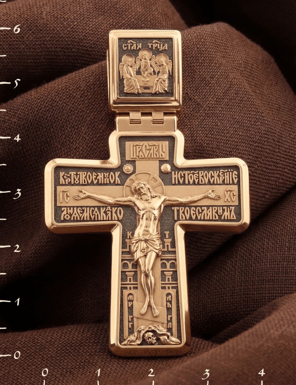 Крест из золота