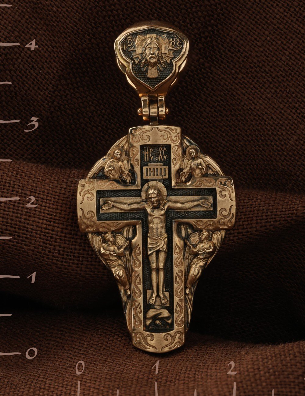 Крест из золота