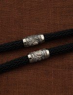 Шнурок шёлковый из белого золота 585 пробы c шёлковым шнурком