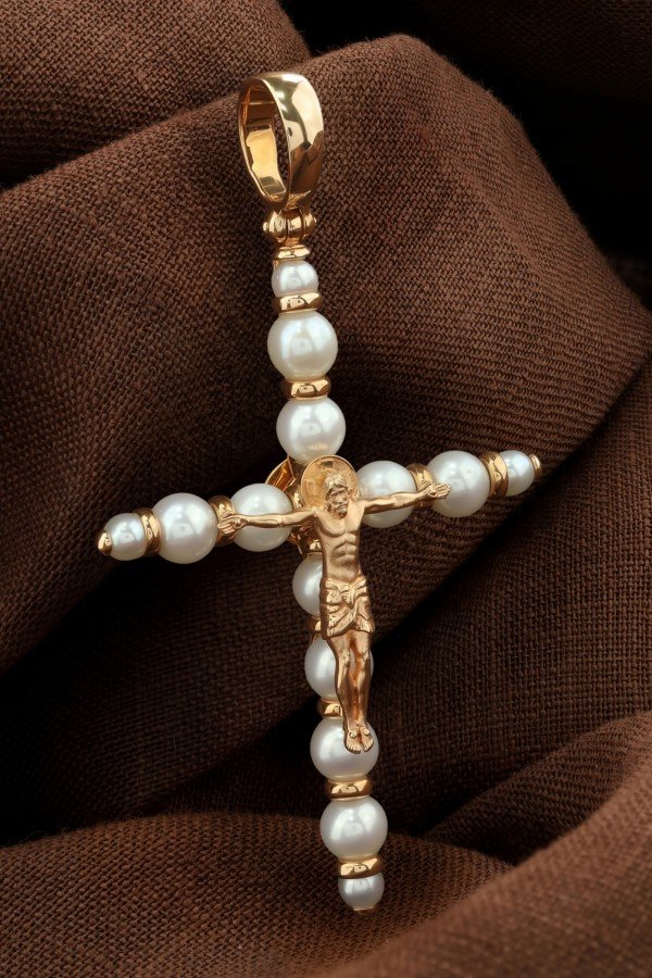 Крест из золота c жемчугом