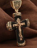 Крест из золота c эбеновым деревом