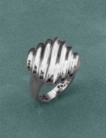 Кольцо из белого золота