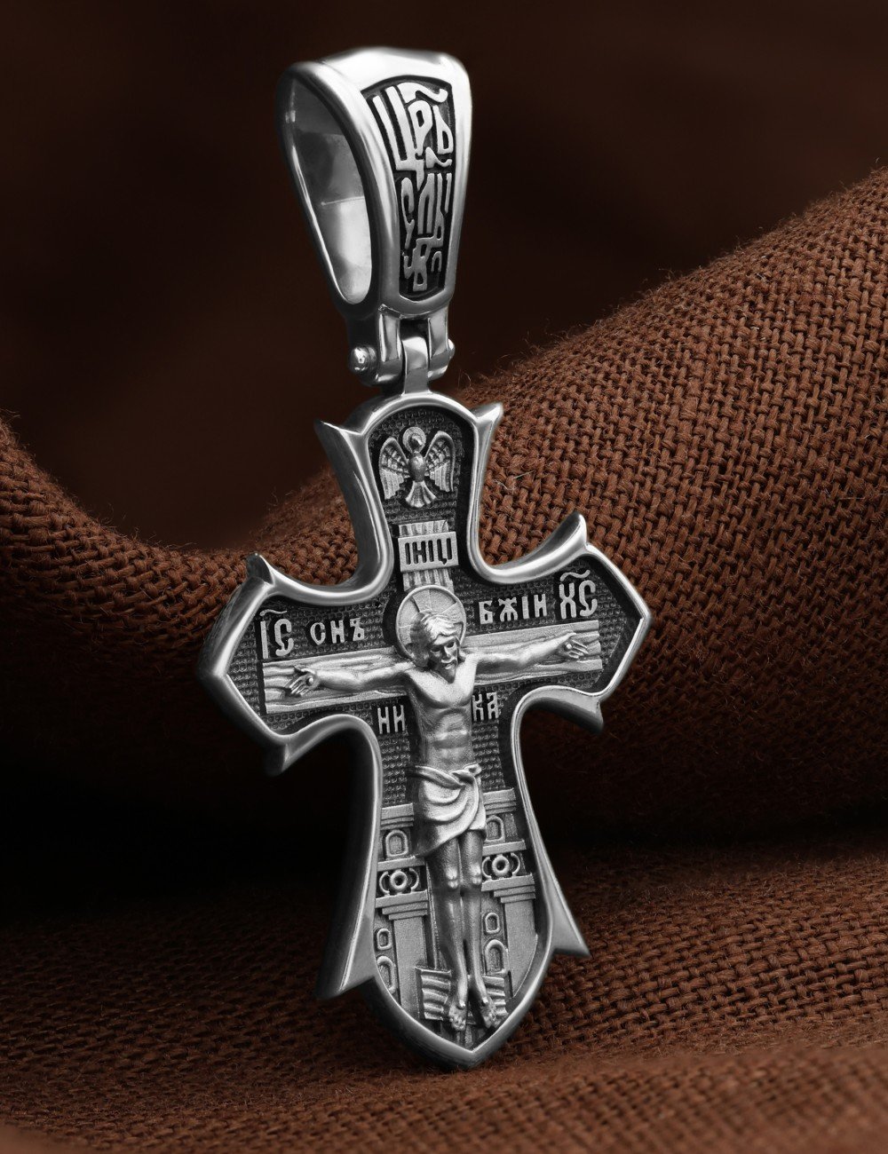 Крест из белого золота