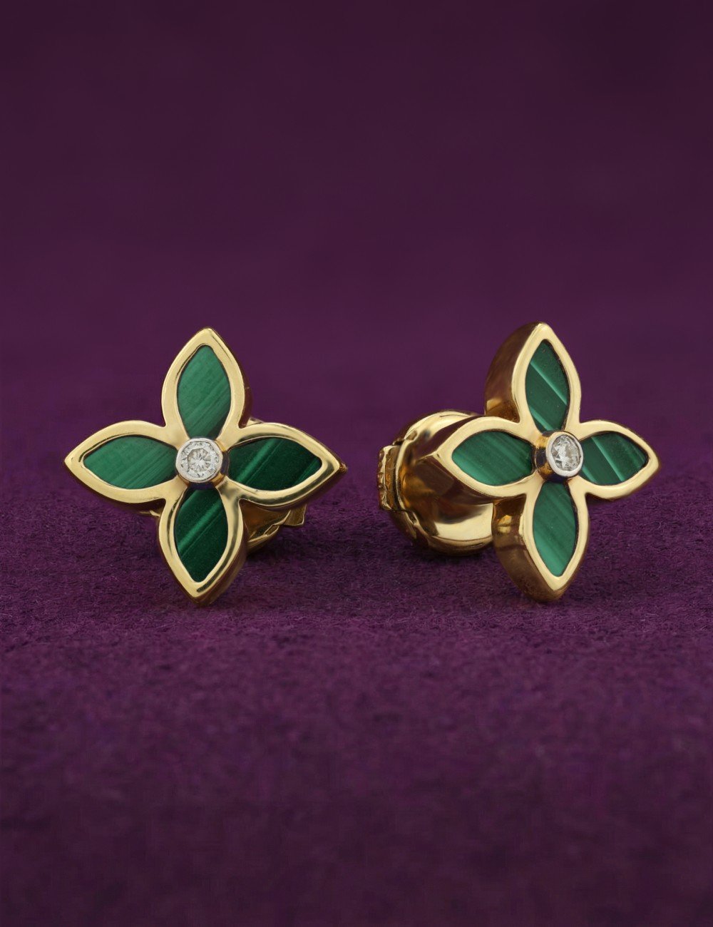 Серьги из лимонного золота c бриллиантами и малахитом
