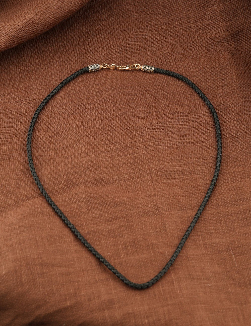 Шнурок шёлковый из золота c шёлковым шнурком