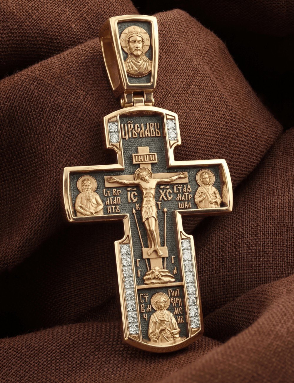 Крест из золота c бриллиантами