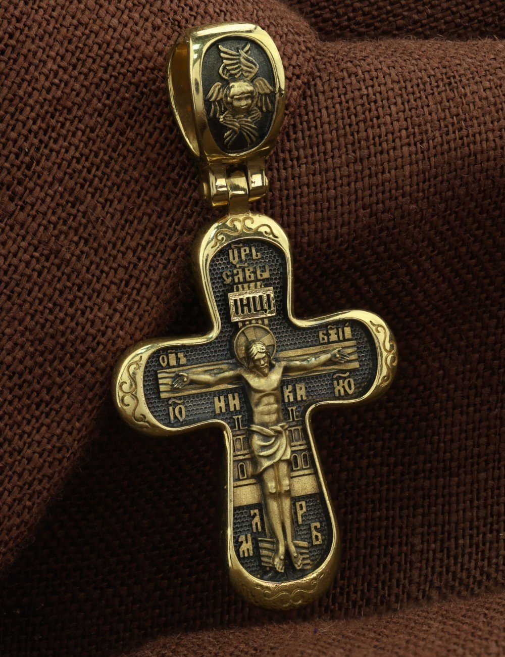 Крест из лимонного золота