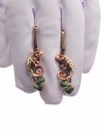 Серьги из золота c эмалью и гранатом