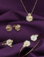 Браслет из лимонного золота c бриллиантами и перламутром