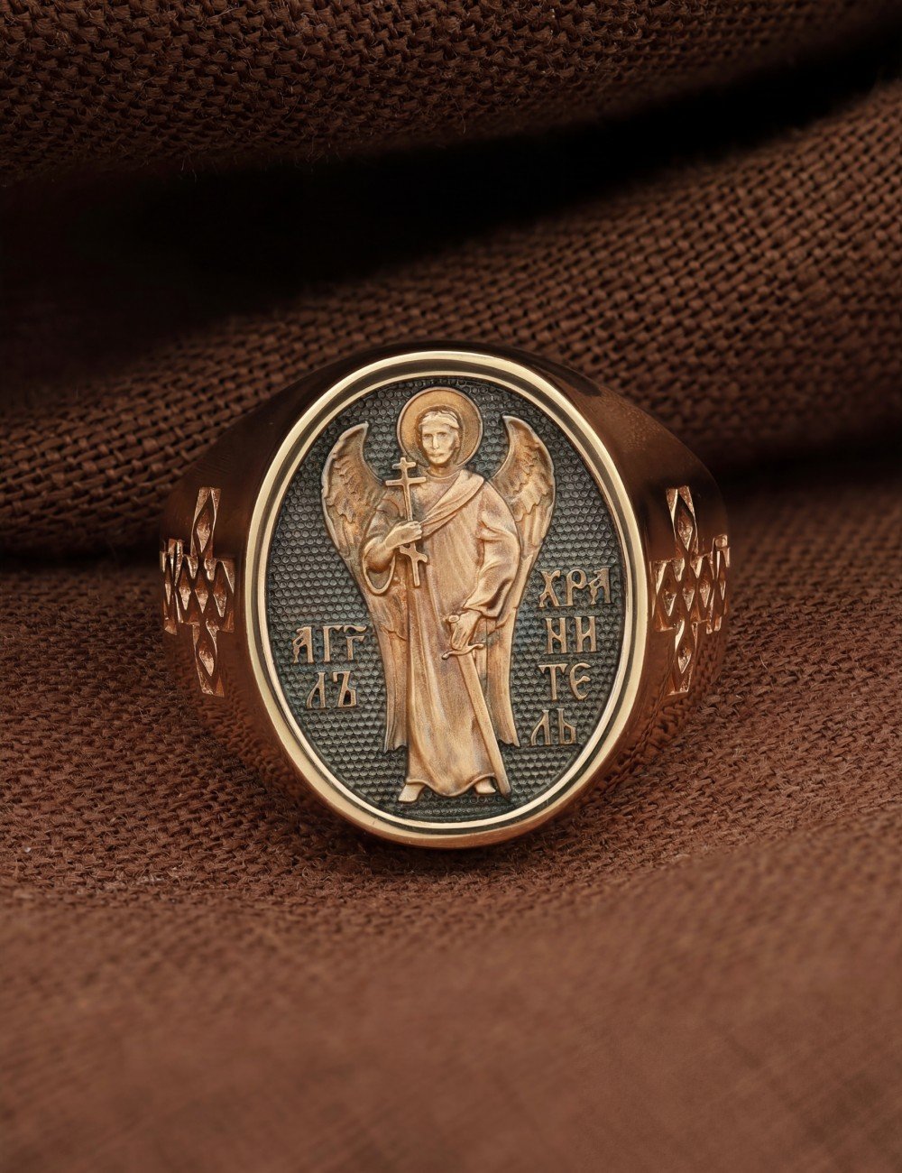 Кольцо из золота