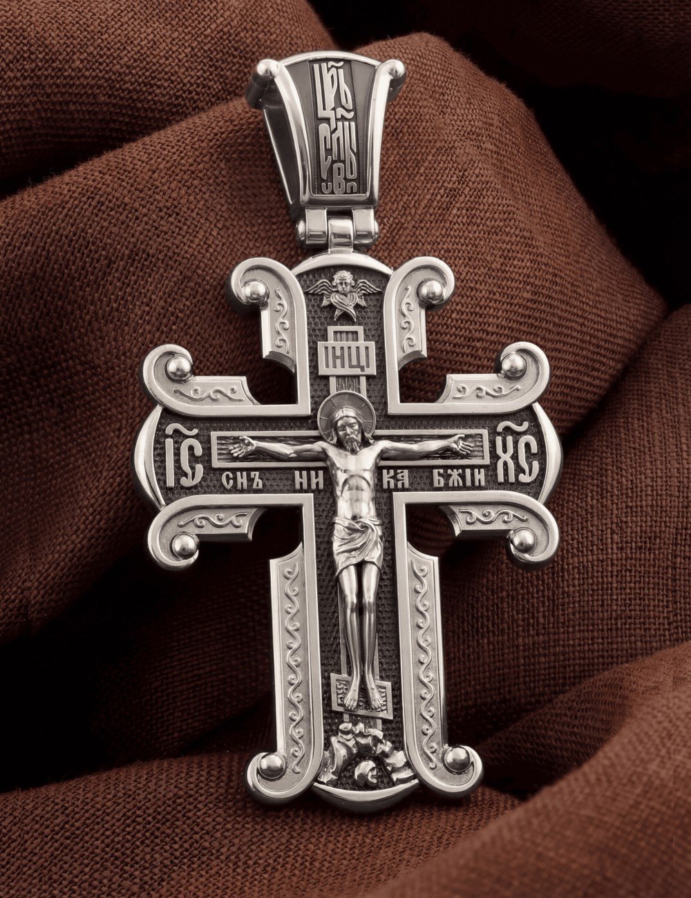 Крест из белого золота