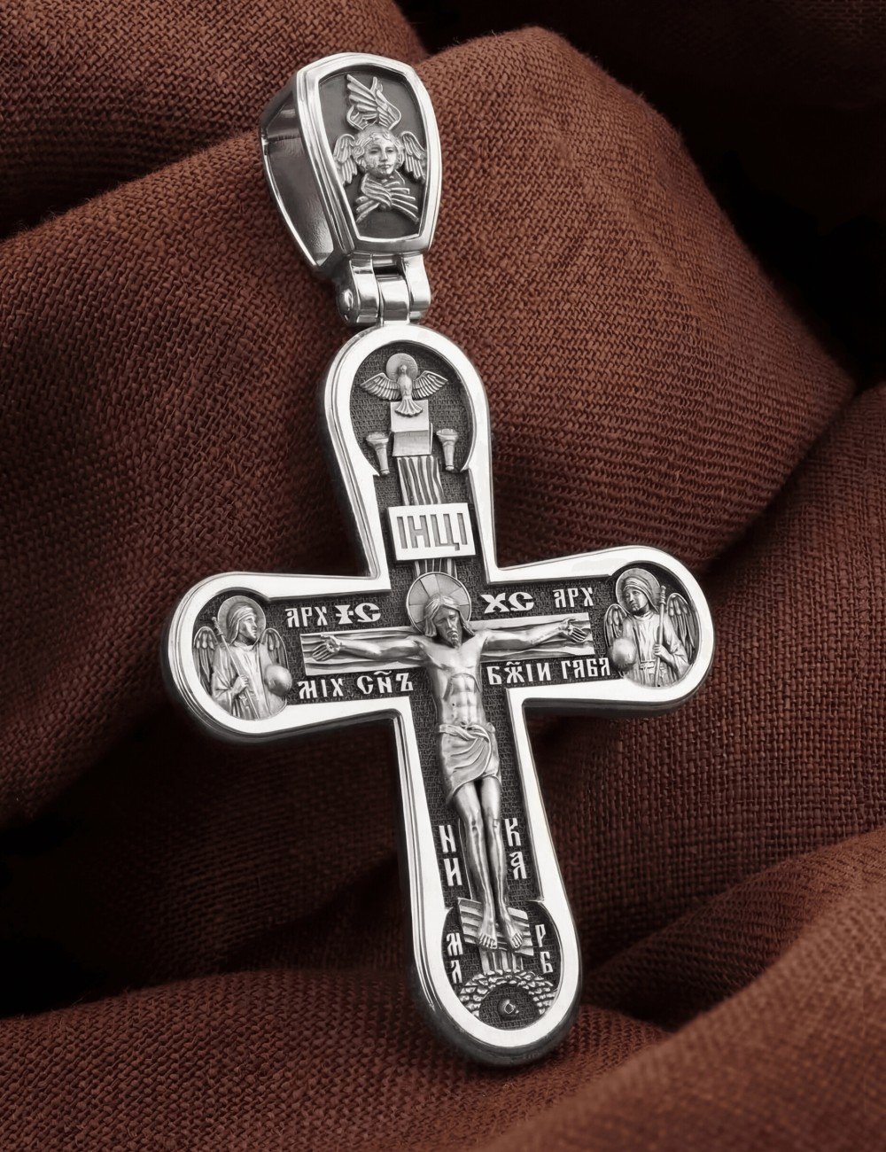 Крест из белого золота