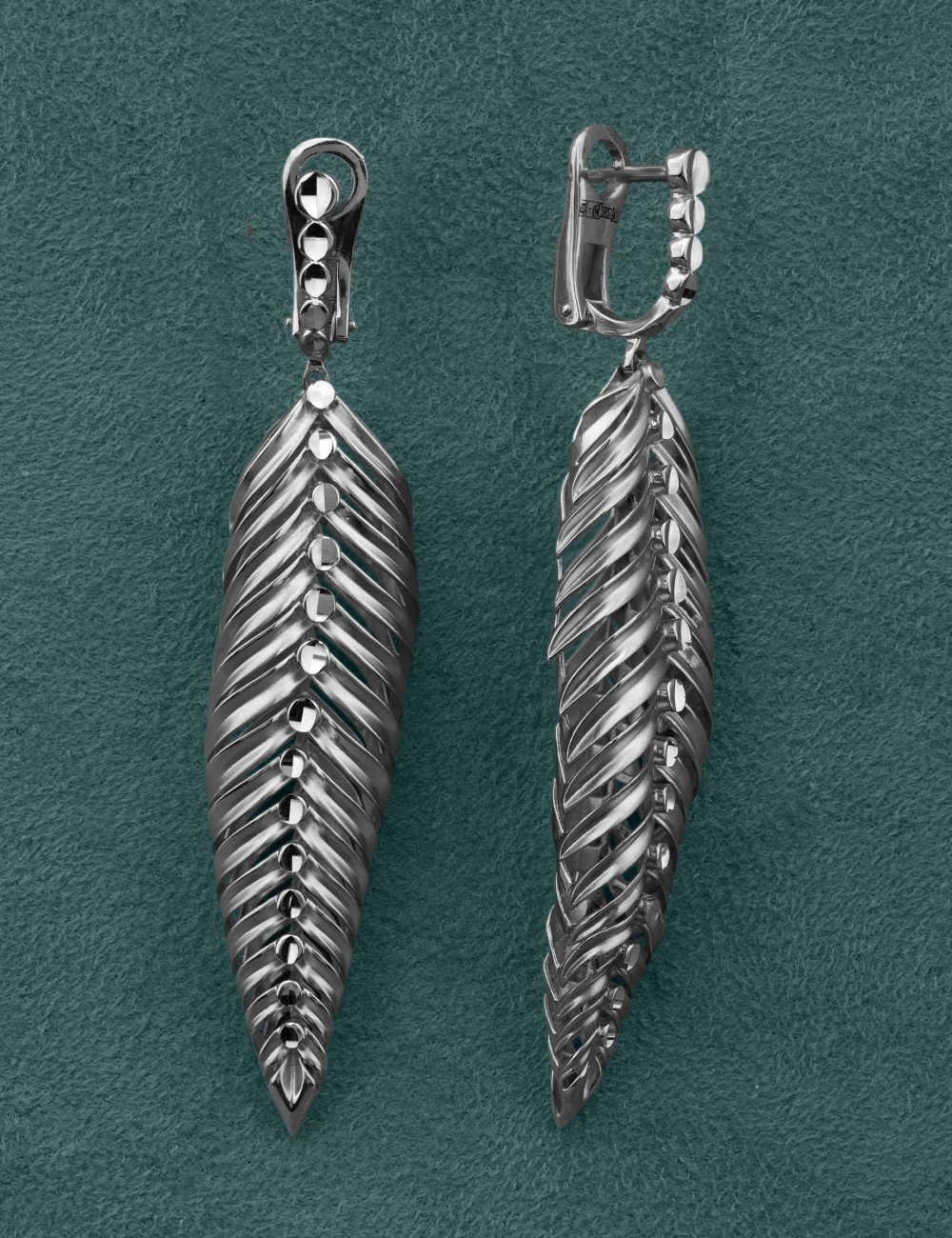 Серьги из белого золота