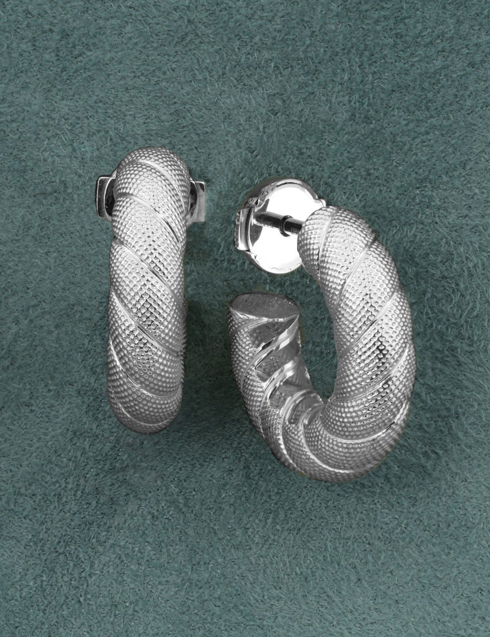 Серьги из белого золота